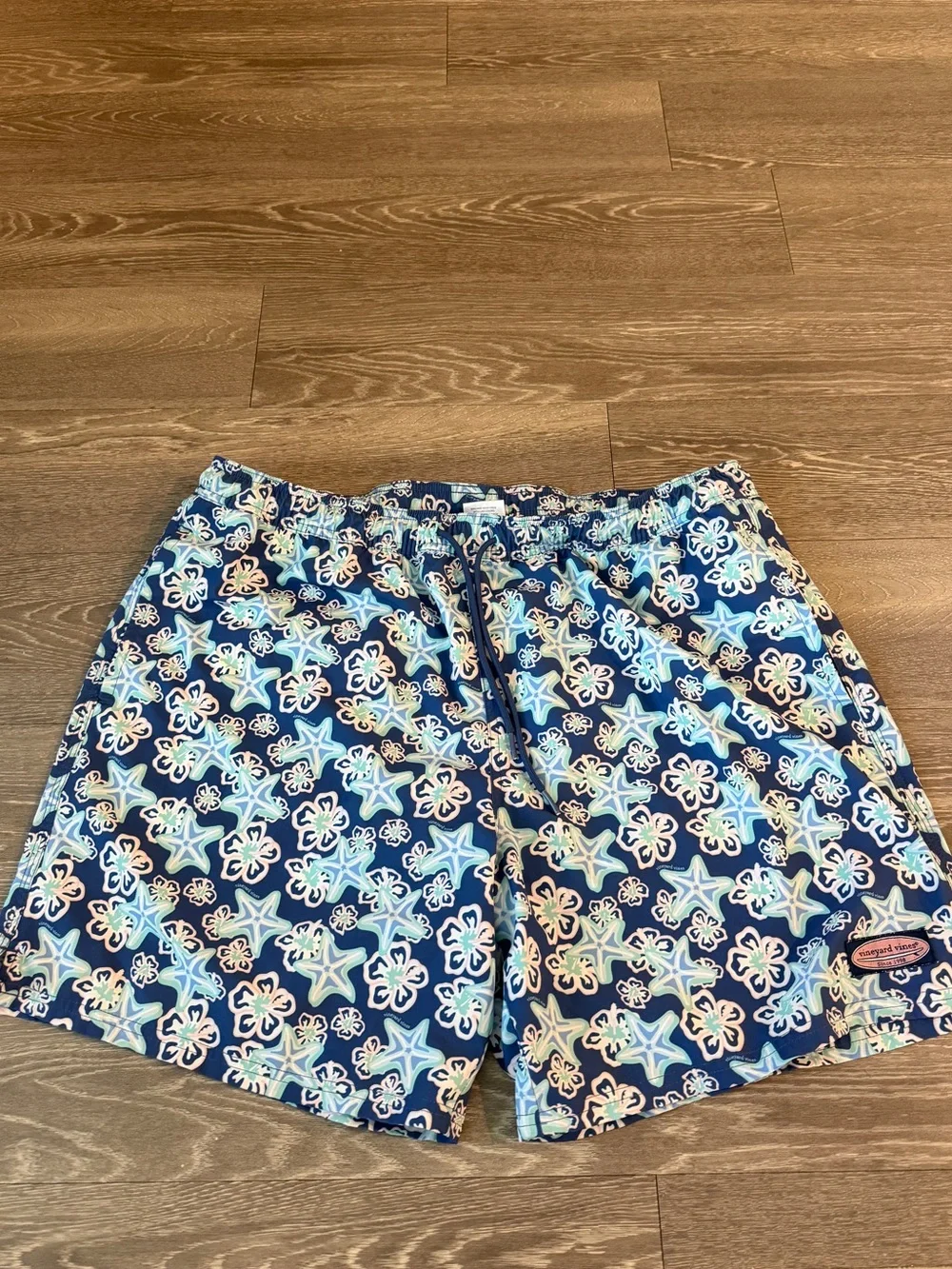 Men's Vineyard Vines Navy Floral Starfish Swim Trunks